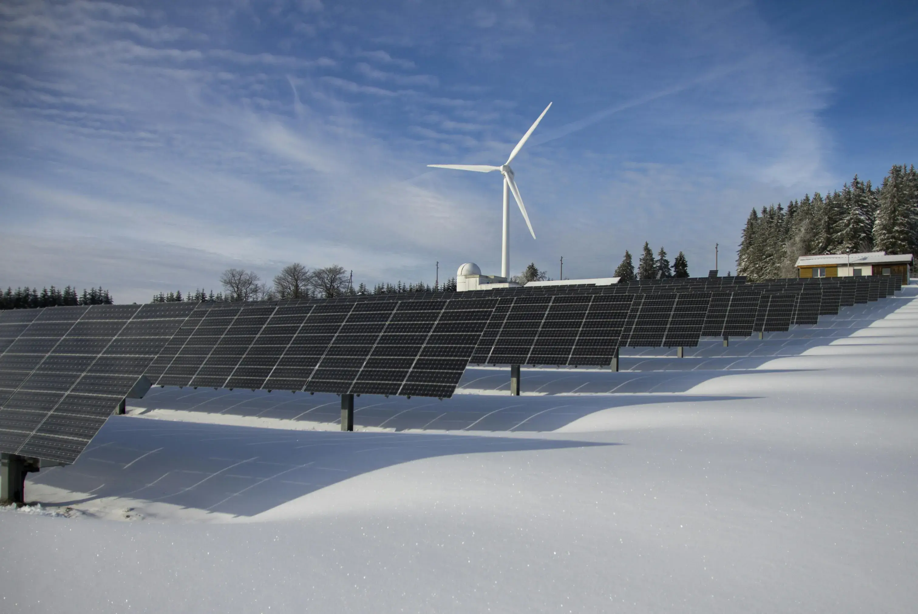 Energía Solar Comercial: Reduce Costos Operativos de Tu Empresa